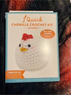 Chenille Crochet Kit Chicken - White